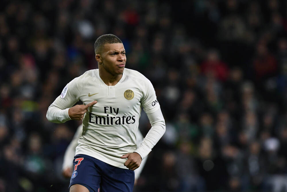 美股开盘丨三大股指集体高开 芯片股普涨